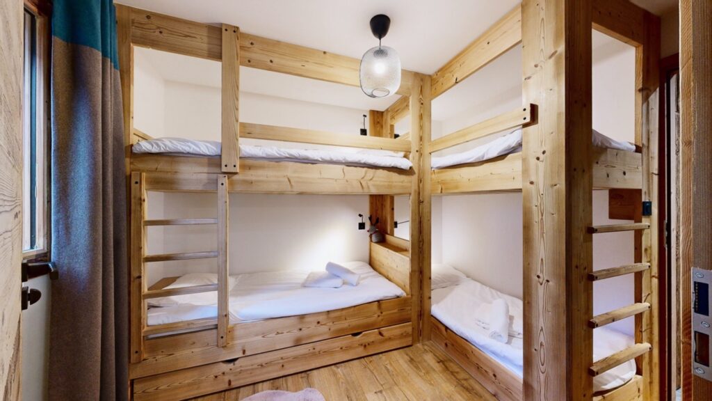 Chambre 4 avec lits superposés, appartement K2
